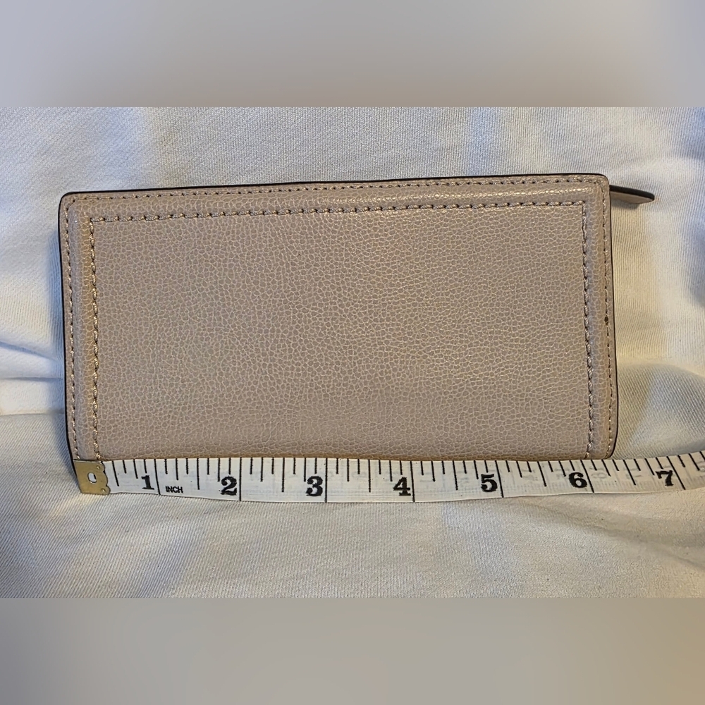 Kate Spade Medium Wallet - Picture 5 of 6